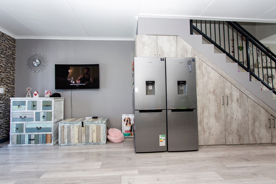 To Let 3 Bedroom Property for Rent in Zonnendal Western Cape